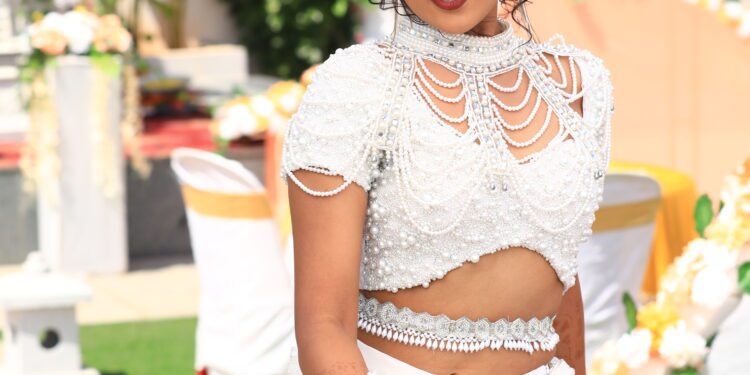 ತಾತನಿಗಾಗಿ ನಡೀತಾ ಇರೋ ಸುಳ್ಳು ಮದುವೆ ಸಿಂಪಲ್ & ಎಕ್ಸ್ಪೆನ್ಸಿವ್