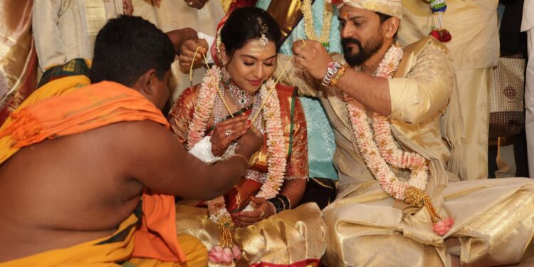 Dhananjay dhanyata marriage