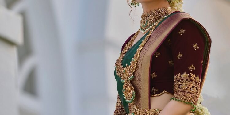 ವಧುವಂತೆ ಕಂಗೊಳಿಸಿದ ಆಶಿಕಾ ರಂಗನಾಥ್