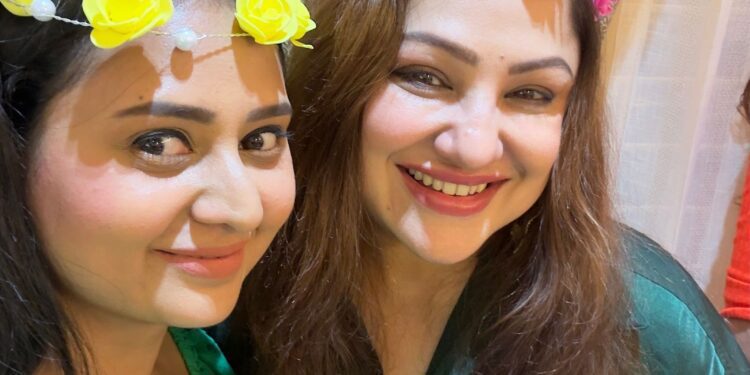 ಪ್ರಿಯಾಂಕಾ ಉಪೇಂದ್ರ ಜೊತೆ ಸೆಲ್ಫಿ ಕ್ಲಿಕ್‌ಸಿದ ಅಮೂಲ್ಯ