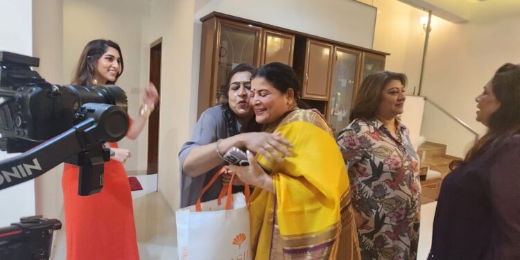 ಜಯಮಾಲಾಗೆ ಮುತ್ತಿಟ್ಟ ಜೋಷಾಯಿ