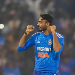 Axar patel 050321310 1x1 1