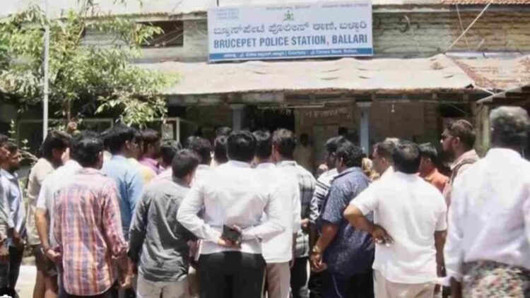 Siddu stalin kcr (46)