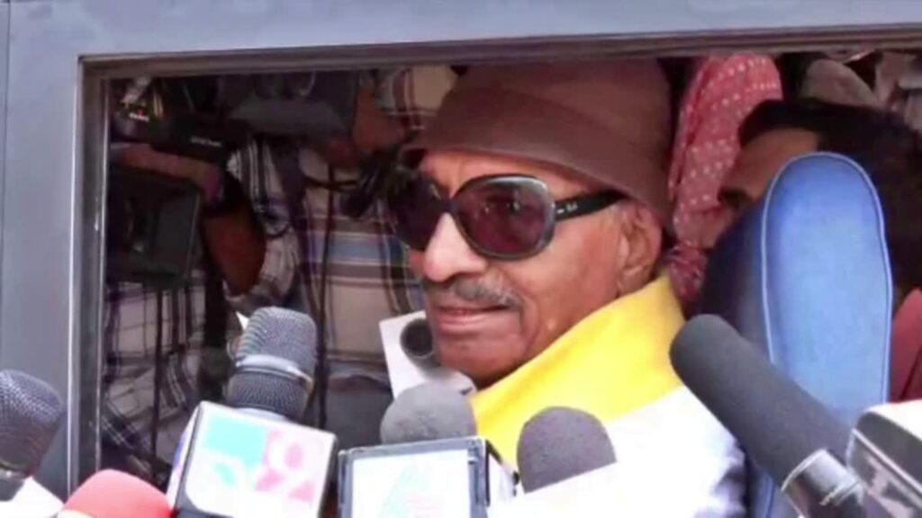 Siddu stalin kcr (71)