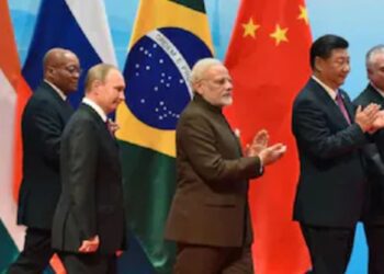 Kalaburagi man attempts suicide in public (5)