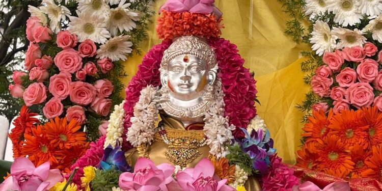 ಇಂದು ವರಮಹಾಲಕ್ಷ್ಮಿ ಹಬ್ಬದ ಸಂಭ್ರಮ