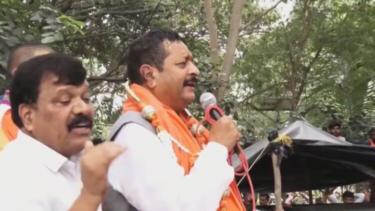 Your paragraph text (11)