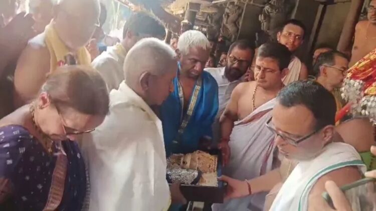 Your paragraph text (5)