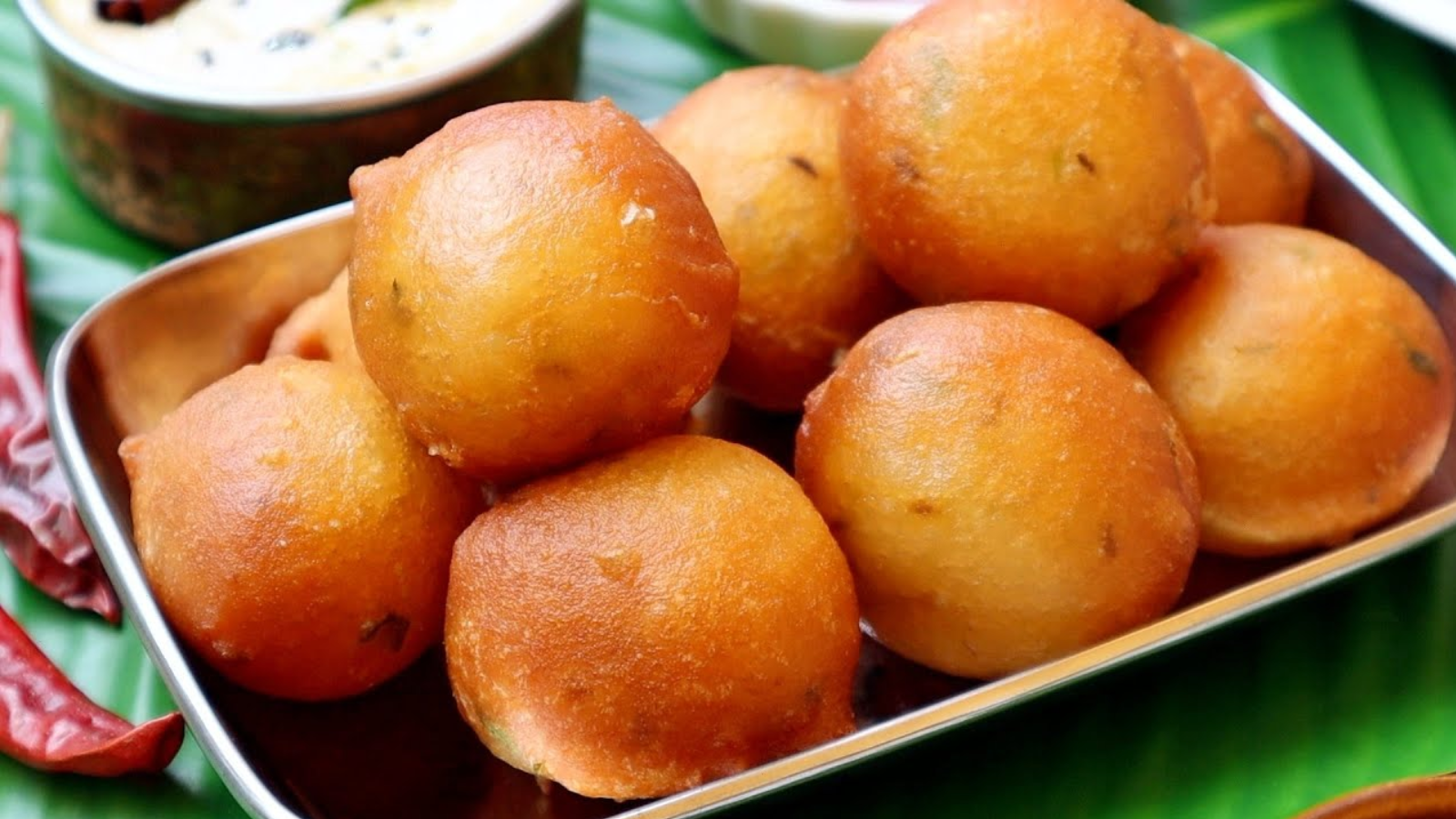 ಊಟ ಮಾಡುವಾಗ ಎಚ್ಚರ! ಬೋಂಡಾ ತಿನ್ನುತ್ತಿದ್ದಾಗ ಉಸಿರುಗಟ್ಟಿ ಸಾವನ್ನಪ್ಪಿದ ಲಾರಿ ಚಾಲಕ