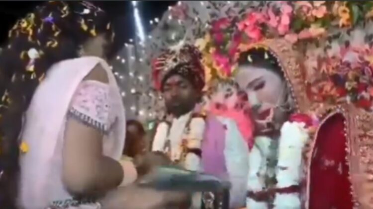 ಮದುವೆ ಮಂಟಪದಲ್ಲೇ ವಧುವಿಗೆ ಗುಂಡೇಟು..! ಪರಾರಿಯಾದ ಯುವಕ..!