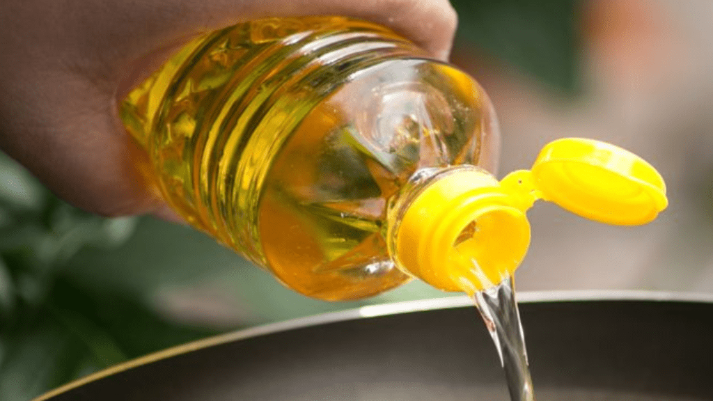 ಗ್ರಾಹಕರಿಗೆ ಭರ್ಜರಿ ಗುಡ್ ನ್ಯೂಸ್: ಅಡುಗೆ ಎಣ್ಣೆ ಬೆಲೆ ಭಾರಿ ಇಳಿಕೆ