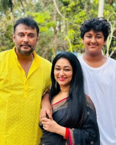 ನಾಡಿನ ಸಮಸ್ತ ಮಹಾಜನತೆಗೆಗೌರಿ ಗಣೇಶ ಹಬ್ಬದ ಶುಭಾಶಯಗಳು🌟🫶@viji.darshan @darshanthoogudeepashrinivas @vi