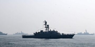 Iran threatens India US war