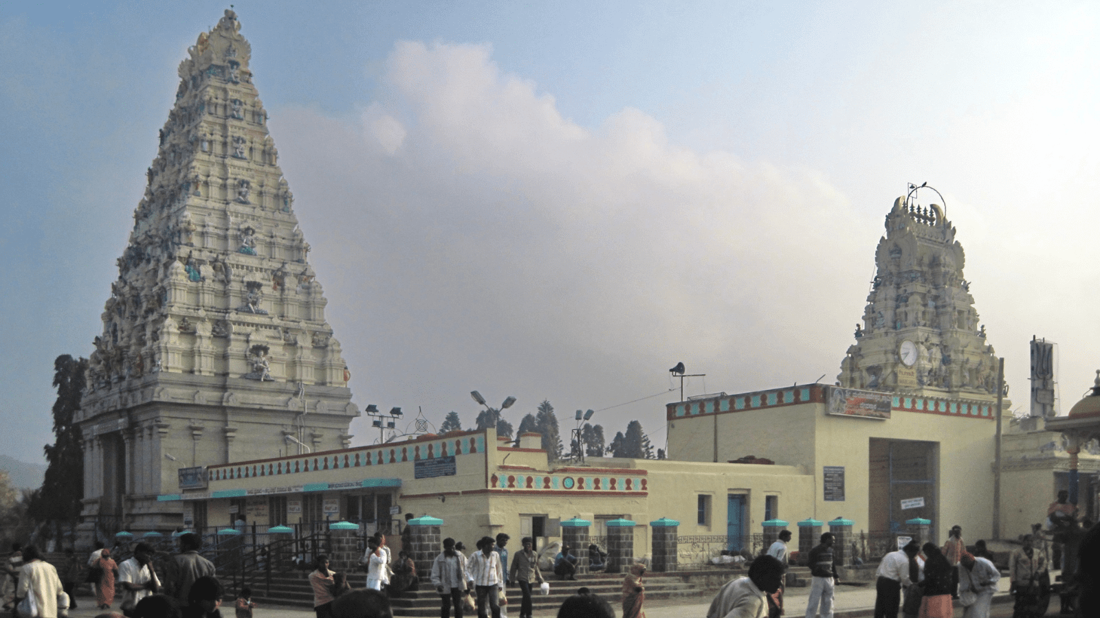 ಚಂದ್ರಗ್ರಹಣವಿದ್ದರೂ ಮಲೆ ಮಹದೇಶ್ವರನ ದರ್ಶನಕ್ಕೆ ಭಕ್ತರಿಗೆ ಅವಕಾಶ