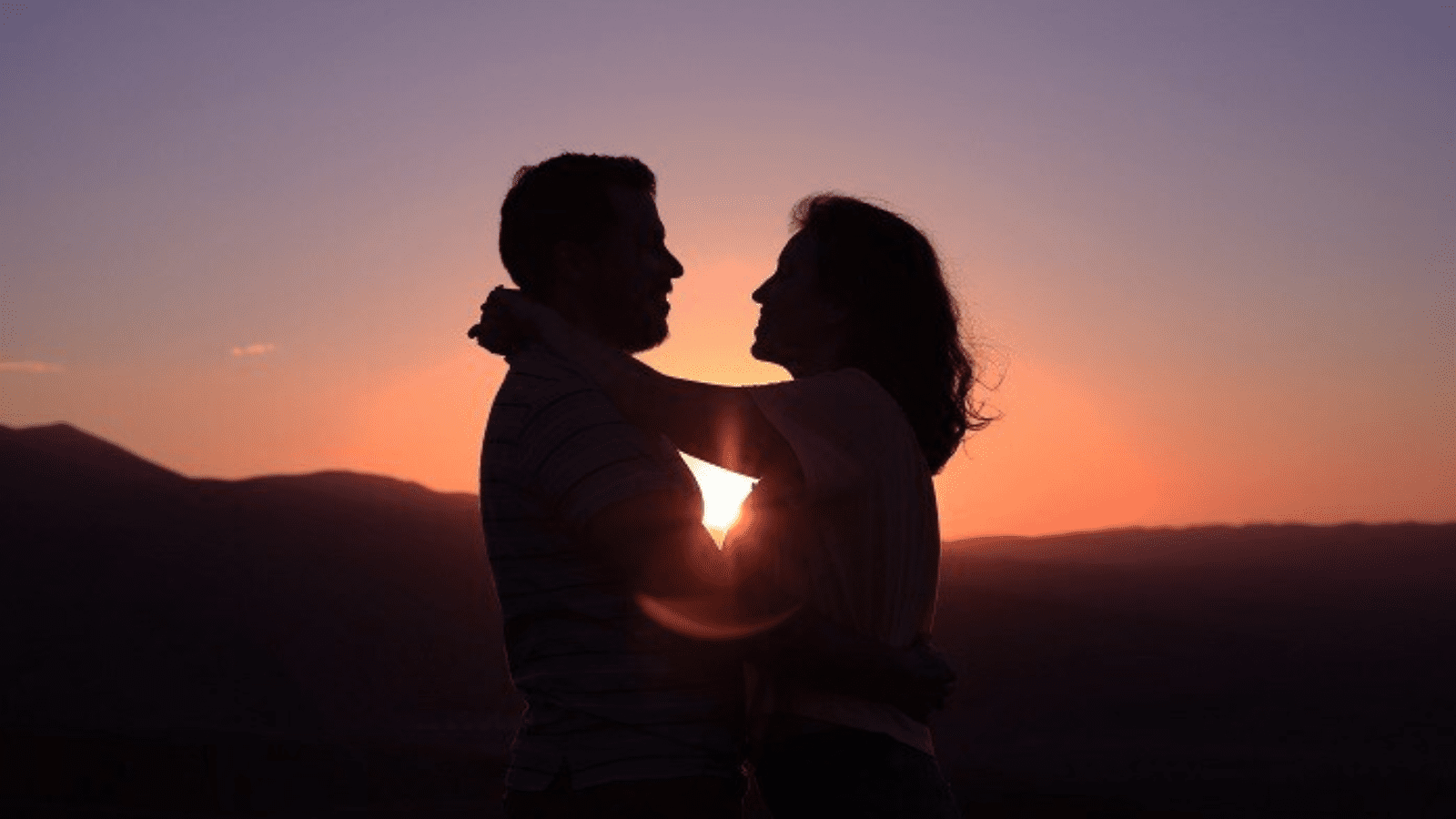 ವಿವಾಹಿತ ಪುರುಷನ ಲಿವ್-ಇನ್ ಸಂಬಂಧ ಅಪರಾಧವಲ್ಲ-ಹೈಕೋರ್ಟ್ ಮಹತ್ವದ ತೀರ್ಪು