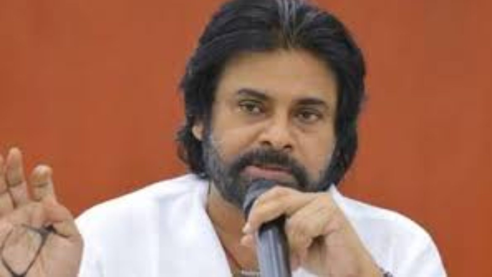 ಸಭೆಯಲ್ಲಿದ್ದಾಗಲೇ ತೀವ್ರ ಅಸ್ವಸ್ಥ..DCM ಪವನ್‌ ಕಲ್ಯಾಣ್‌ಗೆ ದಿಢೀ‌ರ್ ಶಸ್ತ್ರಚಿಕಿತ್ಸೆ