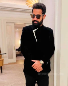 Should jr ntr hire a better stylist or is he going through v0 ghlm7dsk4gle1