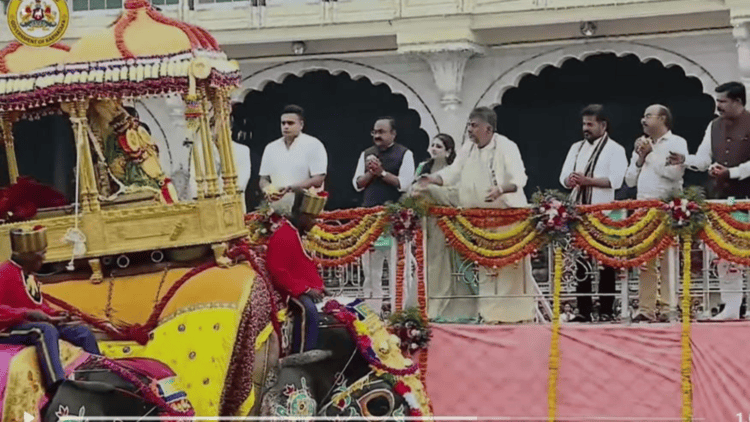 ಕಂದಕಕ್ಕೆ (3)